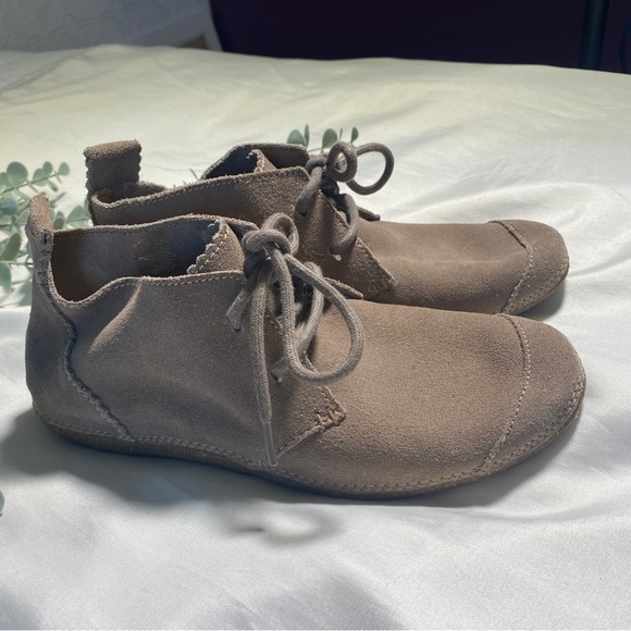 Greyish Brown Womens Hush Puppies Slip On Shoes with Ties Size 7 - Picture 7 of 7